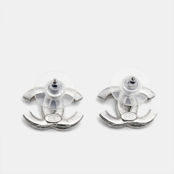 مملوكة مسبقًا Chanel CC Crystals SIlver Tone Earrings
