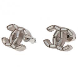 Pre Owned أقراط شانيل CC بشكل الباجيت كريستال