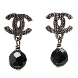 مملوكة مسبقًا Chanel CC Black Crystal Drop Silver Tone Earrings