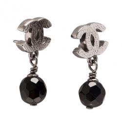 مملوكة مسبقًا Chanel CC Black Crystal Drop Silver Tone Earrings