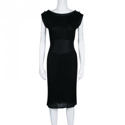 Pre Owned فستان شانيل بلا أكمام تفاصيل أزرار كتف تريكو أسود M