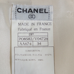 Pre Owned معطف شانيل فينتدج أوف وايت بحزام مقاس صغير (سمول)