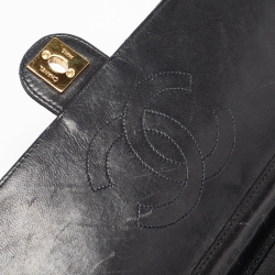 Pre Owned Chanel Black Quilted Leather CC Flap Bag