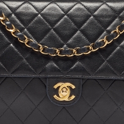 Pre Owned Chanel Black Quilted Leather CC Flap Bag