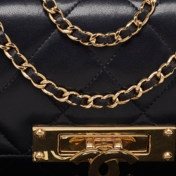 Pre Owned Chanel Black Quilted Leather Golden Class Wallet on Chain