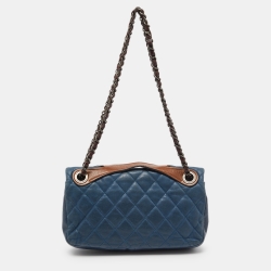 Pre Owned Chanel Blue Quilted Iridescent Leather Medium In-The-Mix Flap Bag