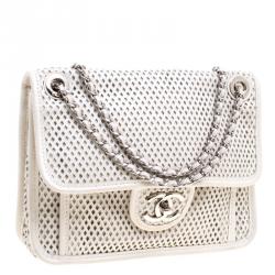 Pre Owned حقيبة شانيل أب إن ذا إير قلاب كلاسيك جلد مخرمة بيج فاتحة