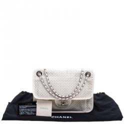 Pre Owned حقيبة شانيل أب إن ذا إير قلاب كلاسيك جلد مخرمة بيج فاتحة