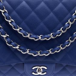 Pre Owned حقيبة شانيل قلاب مفرد كلاسيك ماكسي جلد كافيار مبطنة زرقاء