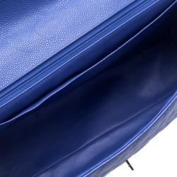 Pre Owned حقيبة شانيل قلاب مفرد كلاسيك ماكسي جلد كافيار مبطنة زرقاء