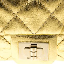 مملوكة مسبقًا حقيبة صغيرة شانيل قلاب مين ي ريإيشو جلد مبطنة ميتالك ذهبية