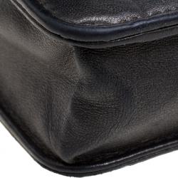 مملوكة مسبقًا Chanel Metallic Black Leather Camellia Wallet on Chain