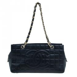 Pre Owned حقيبة شانيل شوكيليت بار جلد أسود بيتيت شوبر