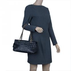 Pre Owned حقيبة شانيل شوكيليت بار جلد أسود بيتيت شوبر