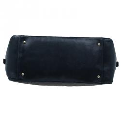 Pre Owned حقيبة شانيل شوكيليت بار جلد أسود بيتيت شوبر