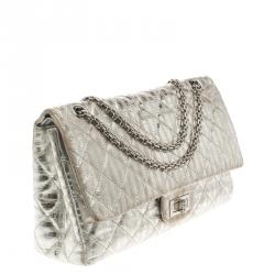 مملوكة مسبقًا حقيبة شانيل قلاب 227 كلاسيك 2.55 ريإيشو مخططة جلد مبطنة فضية