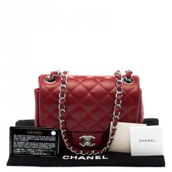 مملوكة مسبقًا Chanel Red Quilted Leather Mini Square Classic Flap Bag