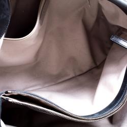 Pre Owned حقيبة يد شانيل سي هيت كبيرة جلد إريدسنت مبطنة سوداء