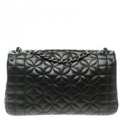 Pre Owned حقيبة شانيل كلاسيك جلد أسود منقوش صغيرة بقلاب