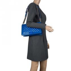 مملوكة مسبقًا Chanel Blue Quilted Patent Leather Cruise 2015 New Medium Boy Flap Bag