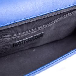 مملوكة مسبقًا Chanel Blue Quilted Patent Leather Cruise 2015 New Medium Boy Flap Bag