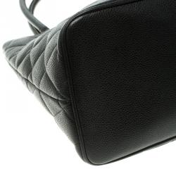 Pre Owned حقيبة يد شانيل ميداليون جلد كافيار مبطنة سوداء