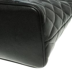 Pre Owned حقيبة يد شانيل ميداليون جلد كافيار مبطنة سوداء