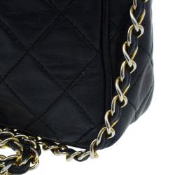 مملوكة مسبقًا Chanel Black Lambskin Camera Bag With Tassel