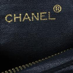 مملوكة مسبقًا Chanel Black Lambskin Camera Bag With Tassel