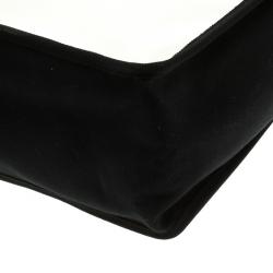 Pre Owned حقيبة يد شانيل ليديز فيرست شوبر كانفاس سوداء/ بيضاء