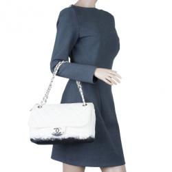 مملوكة مسبقًا Chanel White Limited Edition Blizzard Jumbo Flap Bag