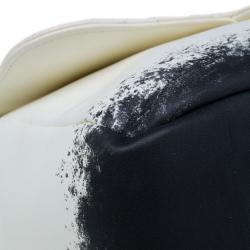 مملوكة مسبقًا Chanel White Limited Edition Blizzard Jumbo Flap Bag