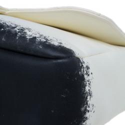 مملوكة مسبقًا Chanel White Limited Edition Blizzard Jumbo Flap Bag