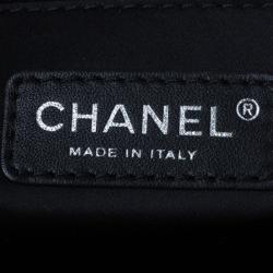 مملوكة مسبقًا Chanel White Limited Edition Blizzard Jumbo Flap Bag