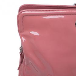 مملوكة مسبقًا Chanel Pink Patent Leather CC Lipstick Tote