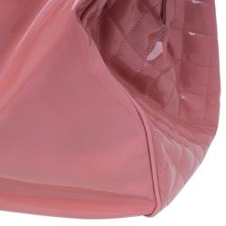 مملوكة مسبقًا Chanel Pink Patent Leather CC Lipstick Tote