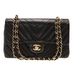 Pre Owned Chanel Black Lambskin Chevron Flap Shoulder Bag