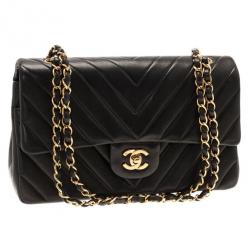 Pre Owned Chanel Black Lambskin Chevron Flap Shoulder Bag