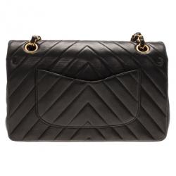Pre Owned Chanel Black Lambskin Chevron Flap Shoulder Bag