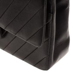 Pre Owned Chanel Black Lambskin Chevron Flap Shoulder Bag
