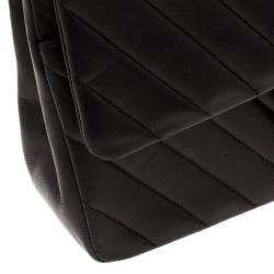 Pre Owned Chanel Black Lambskin Chevron Flap Shoulder Bag