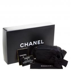 Pre Owned حقيبة كروس شانيل كاميليا فيونكة ساتان سوداء