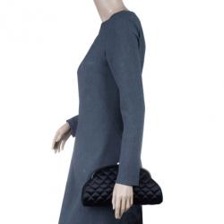 مملوكة مسبقًا حقيبة يد شانيل سوداء قماش مبطنة حواف جلد مادموزيل