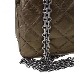 مملوكة مسبقًا حقيبة شانيل جلد ذهبي 2.55 ريسو 225 للكتف