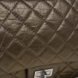 مملوكة مسبقًا حقيبة شانيل جلد ذهبي 2.55 ريسو 225 للكتف