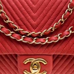 Pre Owned Chanel Red Chevron Leather Medium Flap Bag