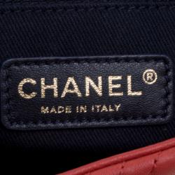 Pre Owned Chanel Red Chevron Leather Medium Flap Bag