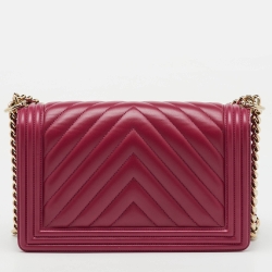 مملوكة مسبقًا Chanel Pink Quilted Chevron Leather New Medium Boy Flap Bag