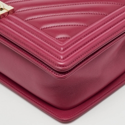 مملوكة مسبقًا Chanel Pink Quilted Chevron Leather New Medium Boy Flap Bag