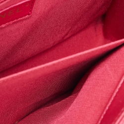 مملوكة مسبقًا Chanel Pink Quilted Chevron Leather New Medium Boy Flap Bag